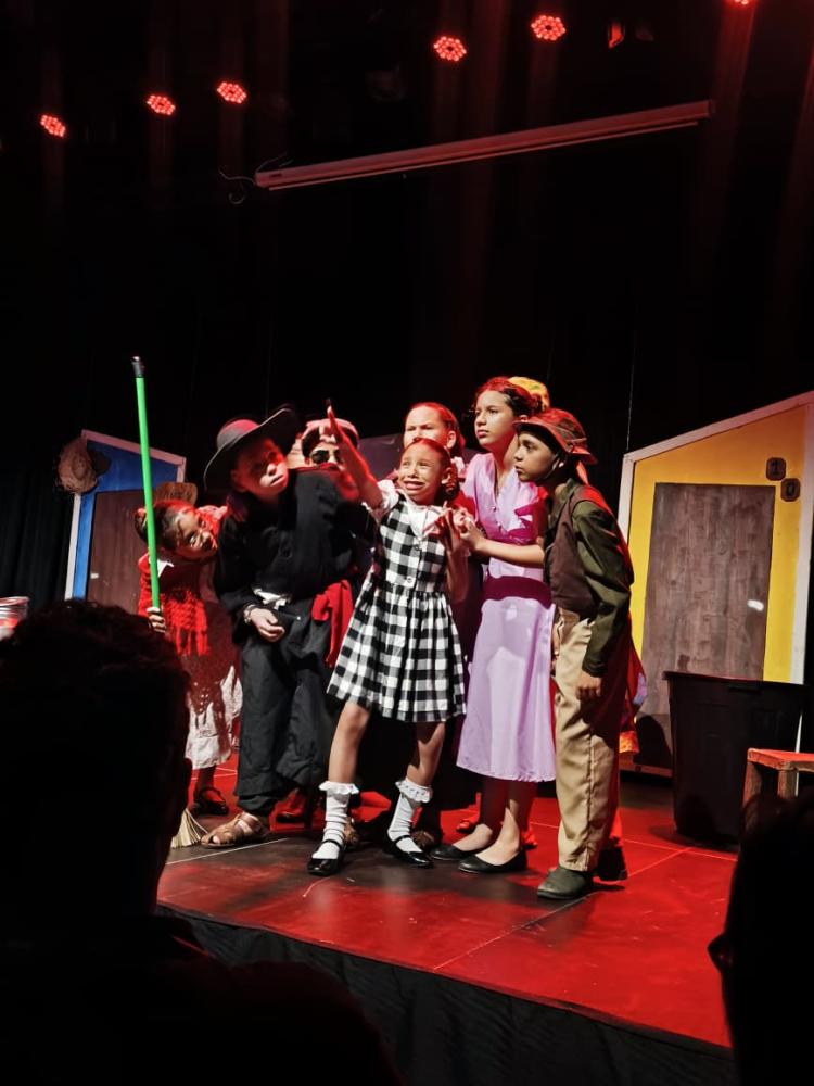 PREFEITURA DE PENDÊNCIAS FORTALECE A CULTURA E LEVA TALENTO DA ZONA RURAL AO PALCO DO FESTUERN